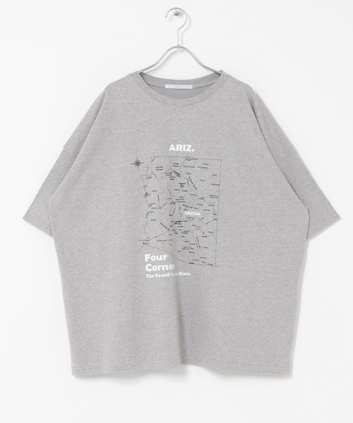 KBF(ケイビーエフ)の「オーバーサイズプリントTEE(Tシャツ/カットソー・レディース・IVORY/CHARCOAL/TOP GRAY・One)」の3枚目の写真