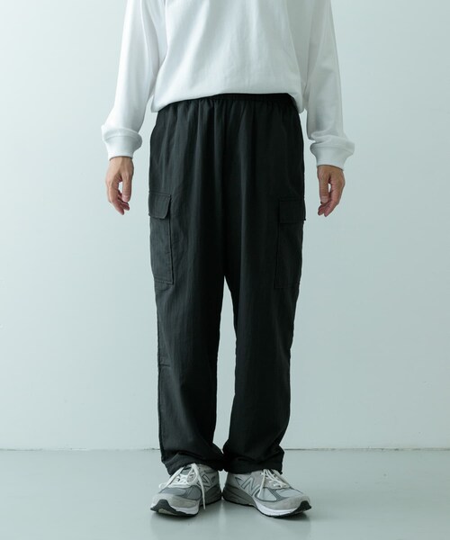 ITEMS URBANRESEARCH(アイテムズ アーバンリサーチ)の「『XLサイズあり』『セットアップ対応』撥水ナイロングログラン裏フリースカーゴ(その他パンツ・メンズ・KHK/BLK/BEG・M/L/XL)」の11枚目の写真