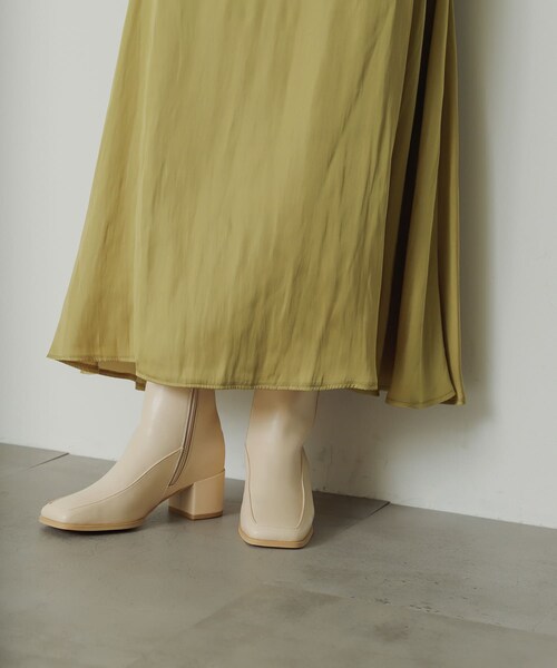 SENSE OF PLACE by URBAN RESEARCH（センスオブプレイスバイアーバンリサーチ）の「ワイドスクエアショートブーツ（ブーツ・レディース・BLACK/IVORY/BEIGE・S/M/L）」の11枚目の写真