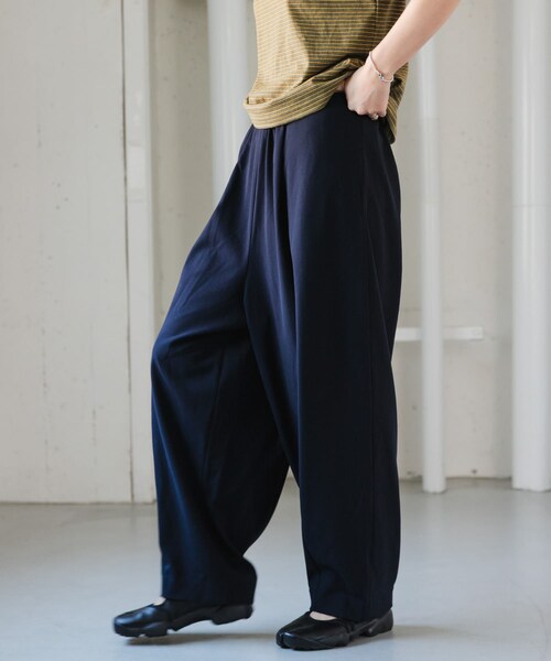 URBAN RESEARCH DOORS（アーバンリサーチドアーズ）の「FORK&SPOON　TRシームコクーンパンツ（その他パンツ・レディース・CHARCOAL/NAVY・1/2）」の20枚目の写真