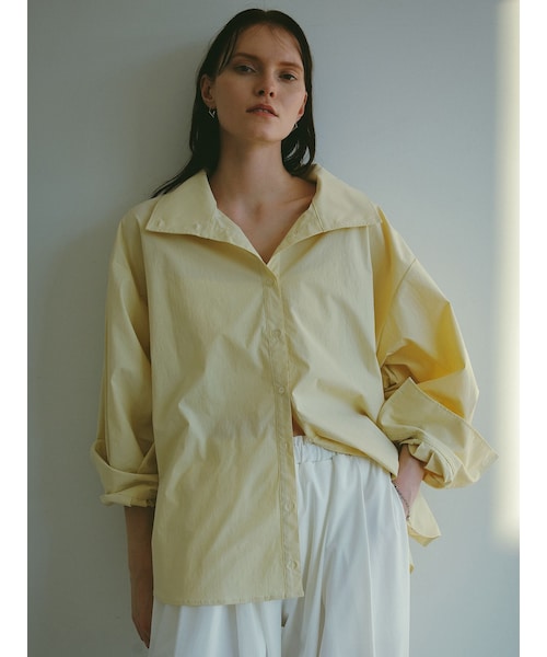 ELENDEEK（エレンディーク）の「RASH GUARDS SH BZ（ブルゾン・レディース・ブラック/オフホワイト/イエロー・F）」の4枚目の写真