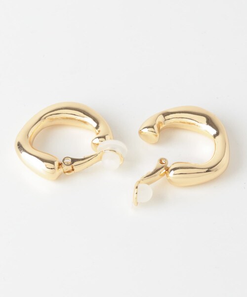 SMELLY（スメリー）の「メタルニュアンスフープイヤリング（イヤリング・レディース・GLD・-）」の6枚目の写真