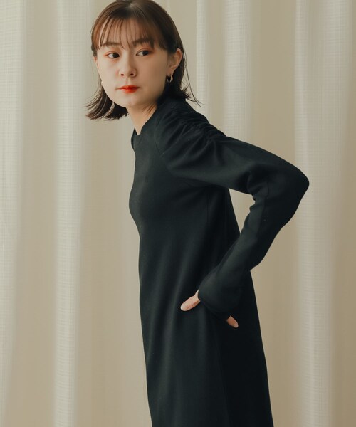 SENSE OF PLACE by URBAN RESEARCH(センスオブプレイスバイアーバンリサーチ)の「ボリュームスリーブアイラインカットワンピース(ワンピース・レディース・GREIGE/LILAC/BLACK・one/COMPACT)」の8枚目の写真