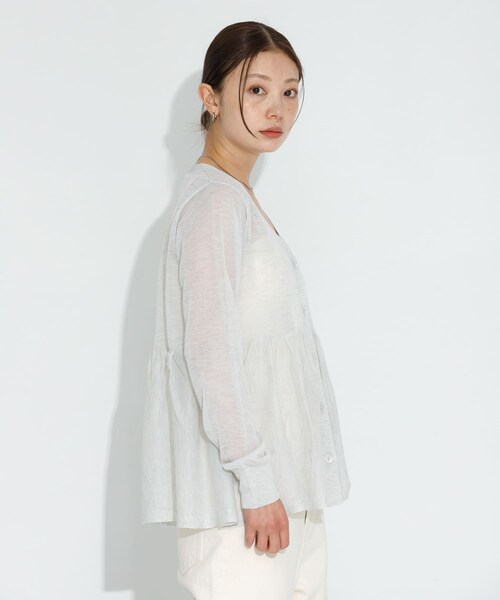 URBAN RESEARCH Sonny Label（アーバンリサーチサニーレーベル）の「シアーペプラムニットカーディガン（カーディガン/ボレロ・レディース・ライトグレー/バター/ブラック・FREE）」の18枚目の写真