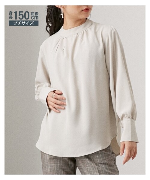 nissen（ニッセン）の「小さいサイズ　とろみギャザーブラウス　低身長さん・小柄女性（シャツ/ブラウス・レディース・エクリュ/ライトグレー/オフホワイト/ピンクベージュ・PSS/PS/PM/PL）」の9枚目の写真