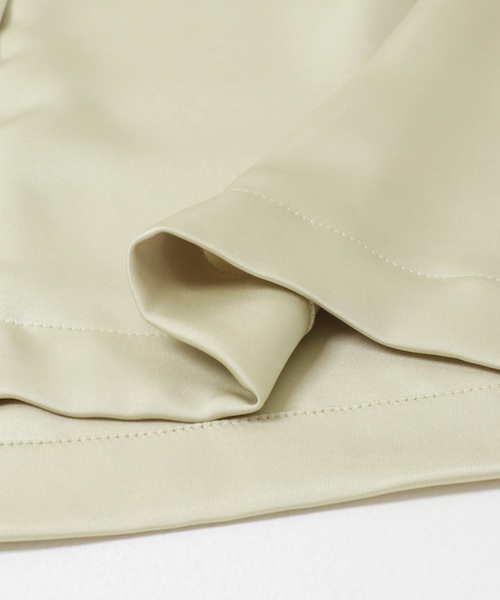 URBAN RESEARCH ROSSO（アーバンリサーチロッソ）の「オープンカラーヴィンテージシルキーサテンブラウス（シャツ/ブラウス・レディース・OFF/Y/BEIGE・Free）」の6枚目の写真