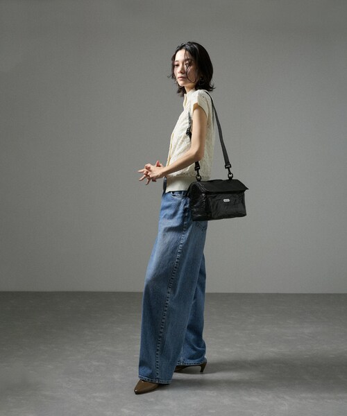 ADAM ET ROPE'(アダムエロペ)の「【J'aDoRe限定】【R&D.M.Co-OLDMAN'S TAILOR】LACE FLOWER NO SLEEVE CARDIGAN(ベスト・レディース・ブラック/ホワイト・F)」の14枚目の写真