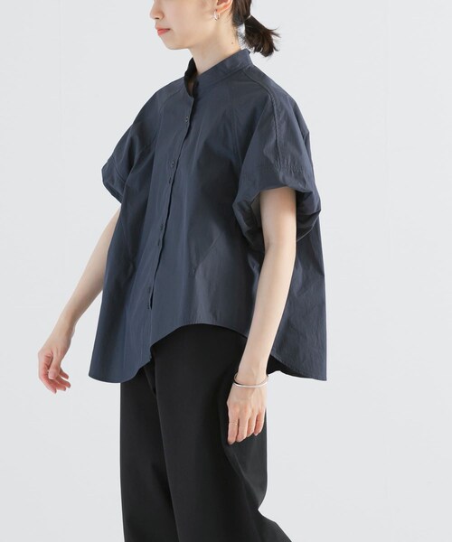 URBAN RESEARCH（アーバンリサーチ）の「綿ナイロンスタンドカラーブラウス（シャツ/ブラウス・レディース・BLU/OFF/NVY/BLK・FREE）」の4枚目の写真