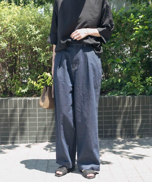 ITEMS URBANRESEARCH（アイテムズ アーバンリサーチ）の「ウエストタックデニムパンツ（デニムパンツ・レディース・BLU/IDG・S/M）」の10枚目の写真