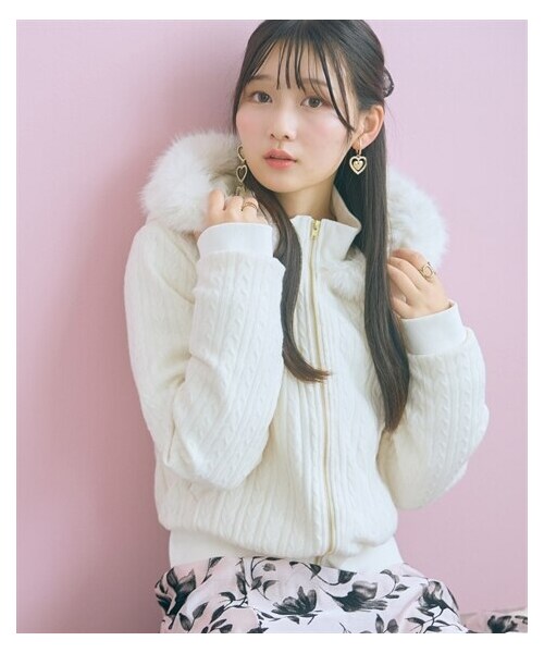 nissen（ニッセン）の「＜大きいサイズ＞ショート丈ケーブルニット中綿ブルゾン marun（ジャケット/アウター・レディース・アイボリー/ブラック・L/LL/3L/4L/5L/6L/8L/10L）」の8枚目の写真