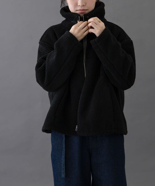 URBAN RESEARCH DOORS（アーバンリサーチドアーズ）の「FORK&SPOON　スタンドカラーボアブルゾン（ブルゾン・レディース・BLACK/BEIGE・1）」の8枚目の写真