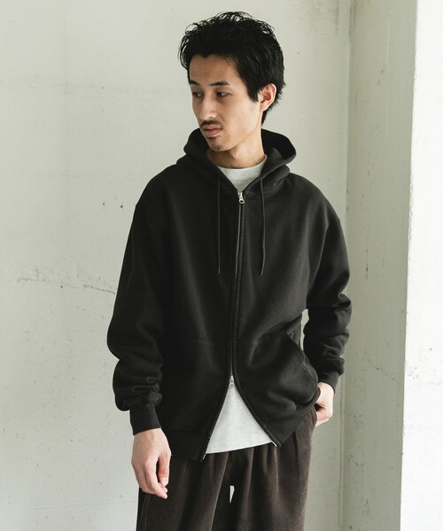 URBAN RESEARCH DOORS(アーバンリサーチドアーズ)の「『UR TECH』ピグメントダイ裏起毛ZIPパーカー(パーカー・メンズ・GRAY/BLACK・M/L)」の8枚目の写真