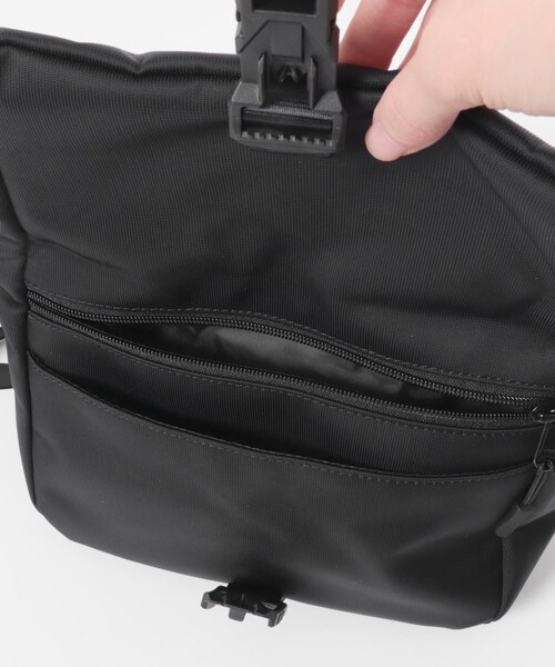 RODE SKO（ロデスコ）の「撥水フィドロックショルダーバッグ S（ショルダーバッグ・メンズ・BLACK/KHAKI・S）」の20枚目の写真