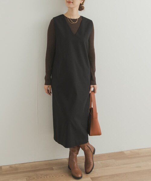 『UR TECH』ストレートラインジャンパースカート