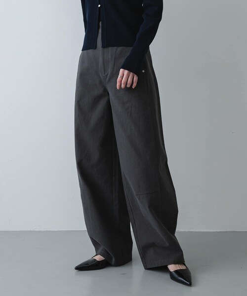 SENSE OF PLACE by URBAN RESEARCH（センスオブプレイスバイアーバンリサーチ）の「バレルレッグチノパンツ（チノパンツ・レディース・IVORY/Y.BEIGE/CHARCOAL・S/M/L）」の16枚目の写真