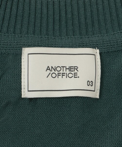 URBAN RESEARCH(アーバンリサーチ)の「ANOTHER OFFICE Current Silk V-neck Knit(ニット/セーター・メンズ・Mild Brown/Forest・1/2/3)」の17枚目の写真