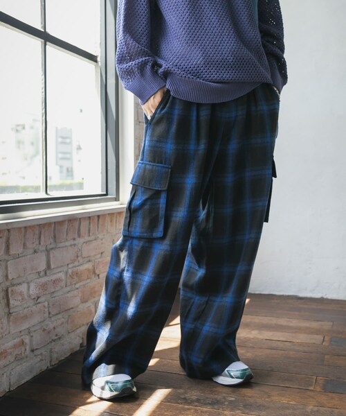 SENSE OF PLACE by URBAN RESEARCH(センスオブプレイスバイアーバンリサーチ)の「オンブレーチェックカーゴパンツ(その他パンツ・メンズ・BLACK/BLUE・M/L)」の22枚目の写真