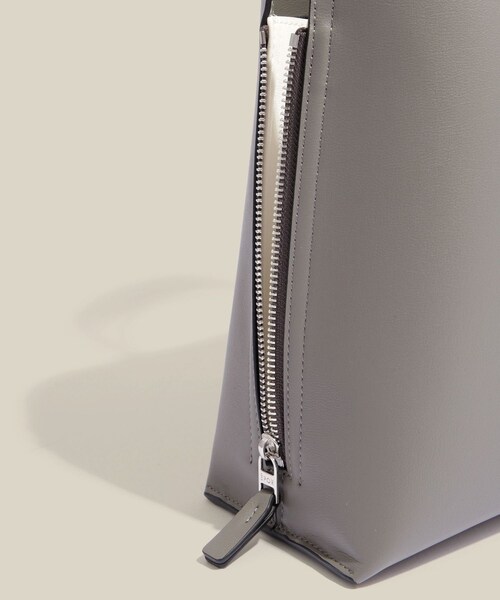 ROPE'(ロペ)の「【E'POR】Y BAG Medium/通勤・軽量・26SS(トートバッグ・レディース・ブラック/グレー/キナリ/ダークブラウン/ダークグリーン・F)」の8枚目の写真