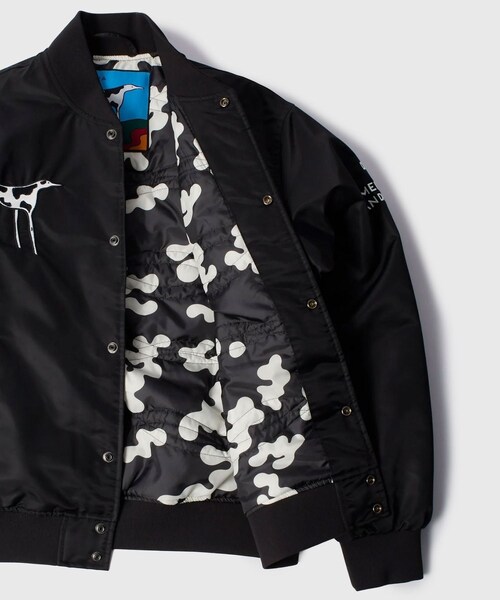 ADAM ET ROPE'（アダムエロペ）の「【by Parra/バイ・パラ】Club not 1976 satin bomber jacketq（その他アウター・メンズ・ブラック・L/M/XL）」の13枚目の写真