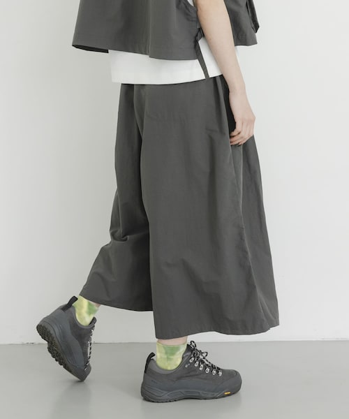 EKAL（エカル）の「『UR TECH』ナイロンタッサーワイドパンツ（その他パンツ・レディース・レイクサンリーフ/グラファイト/ネイビー/レイクブルー/ベージュ・One）」の7枚目の写真