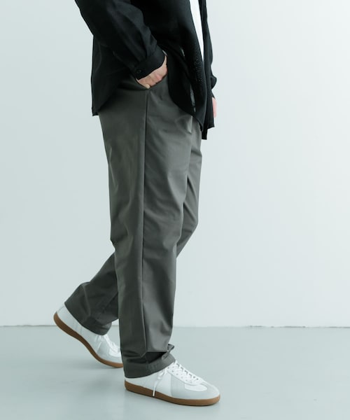 ITEMS URBANRESEARCH（アイテムズ アーバンリサーチ）の「PENNEYS　FOX Youth 1-tuck パンツ（その他パンツ・メンズ・CHA/BEG/BLK・M/L）」の17枚目の写真