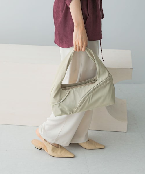 URBAN RESEARCH ROSSO（アーバンリサーチロッソ）の「ACOC　Agenda S Bag（ハンドバッグ・レディース・ButterBge/Black/Brown・0）」の11枚目の写真