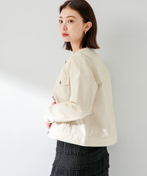 URBAN RESEARCH Sonny Label（アーバンリサーチサニーレーベル）の「ナチュラルストレッチノーカラーコットンジャケット（ノーカラージャケット・レディース・アイボリー/ブルーグレー/ベージュ・FREE）」の9枚目の写真