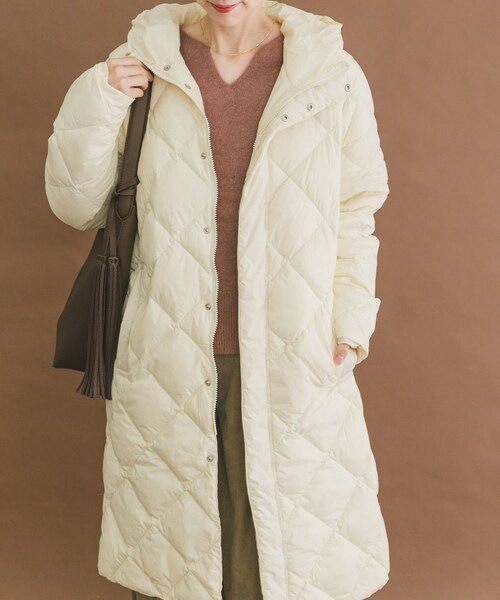 ITEMS URBANRESEARCH（アイテムズ アーバンリサーチ）の「TAION　HOOD LONG DOWN JACKET（その他アウター・レディース・BLK/OFF/D.CHOCO・M/L/XL）」の5枚目の写真