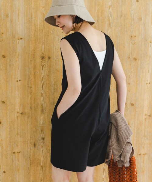 URBAN RESEARCH ROSSO（アーバンリサーチロッソ）の「F by ROSSO　撥水ショートオールインワン（サロペット/オーバーオール・レディース・BEIGE/KHAKI/BLACK・36/38）」の16枚目の写真