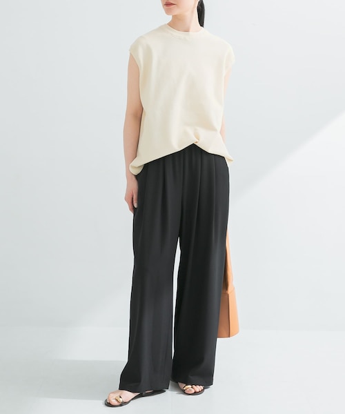 URBAN RESEARCH（アーバンリサーチ）の「『3サイズ展開』『イージーケア』タックギャザーストレートパンツ（その他パンツ・レディース・SAND BEG/CHARCOAL/BLACK/STRIPE・36/38/40）」の19枚目の写真