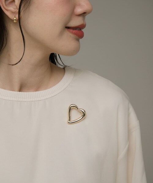 URBAN RESEARCH Sonny Label（アーバンリサーチサニーレーベル）の「ハートブローチ（ブローチ/コサージュ・レディース・シルバー/ゴールド・one）」の2枚目の写真