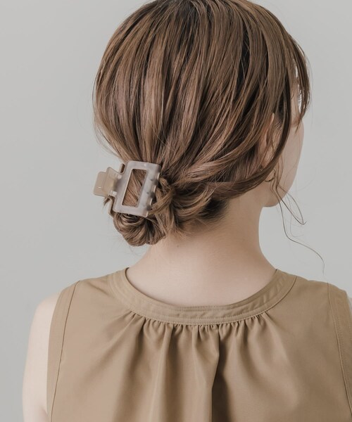 SMELLY（スメリー）の「スクエアマットカラーバンス（バレッタ/ヘアクリップ・レディース・BEG/BLU・-）」の7枚目の写真