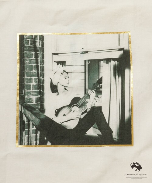 ADAM ET ROPE'（アダムエロペ）の「【AUDREY HEPBURN COLLECTION BY JUN】フォトプリント トートバッグ（トートバッグ・レディース・ホワイト/ホワイト系・F）」の19枚目の写真