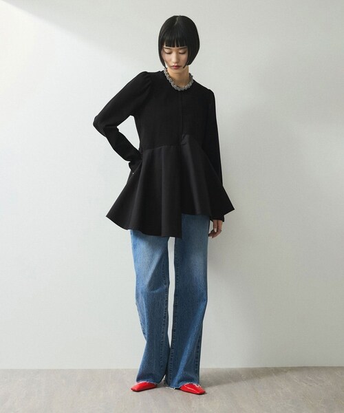 ADAM ET ROPE'(アダムエロペ)の「【WEB限定】・【定番】フリルペプラムロングスリーブカットソー(Tシャツ/カットソー・レディース・ブラック/ホワイト・F)」の10枚目の写真