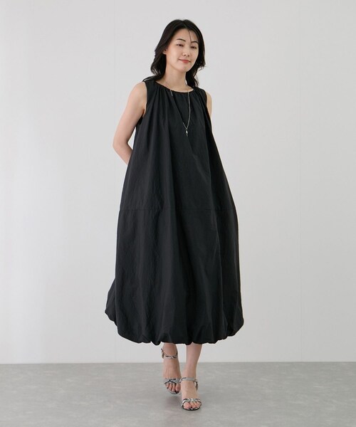 Jayro（ジャイロ）の「ノースリーブバルーンワンピース（ワンピース・レディース・ブラック/ベージュ/カーキ・F）」の8枚目の写真