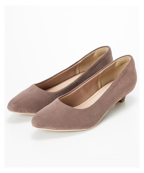 nissen（ニッセン）の「【ゆったり幅広】ポインテッドトゥローヒールパンプス（低反発中敷）（ワイズ４Ｅ）（パンプス・メンズ・黒(スムース)/キャメル(スムース)/アイボリー(スムース)/黒(スエード調)/グレー(スエード調)/アンティークシルバー/黒(エナメル調)/ピンクベージュ(エナメル調)/モカベージュ(スエード調)/ダスティーネイビー(スエード調)/グレージュ(スエード調)/ブルーグリーン(スエード調)/ダークブラウン(スエード調)/チェック柄/ブラウン(クロコ)/オーク(スムース)/ベージュ(クロコ)/ミント(スエード調)/ピンクベージュ(刺しゅう)/キャメル(メッシュ型押し)/【販売終了】ブラックチェック/オレンジブラウン(スエード調)/パイソン柄/アプリコット(スエード調)/ホワイト(型押し)/ブルーパープル(スエード調)/カーキ(スエード調)/ブラックチェック/オレンジキャメル(メッシュ型押し)/ブロンズ・23.0cm/4E/23.5cm/4E/24.0cm/4E/24.5cm/4E/25.0cm/4E/25.5cm/4E/26.0cm/4E/26.5cm/4E/27.0cm/4E）」の17枚目の写真