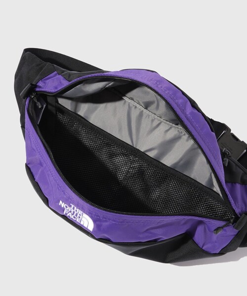 ADAM ET ROPE'(アダムエロペ)の「【THE NORTH FACE/ザ・ノース・フェイス】Sweep(ボディバッグ/ウエストポーチ・メンズ・ブラック/パープル/イエロー・F)」の14枚目の写真
