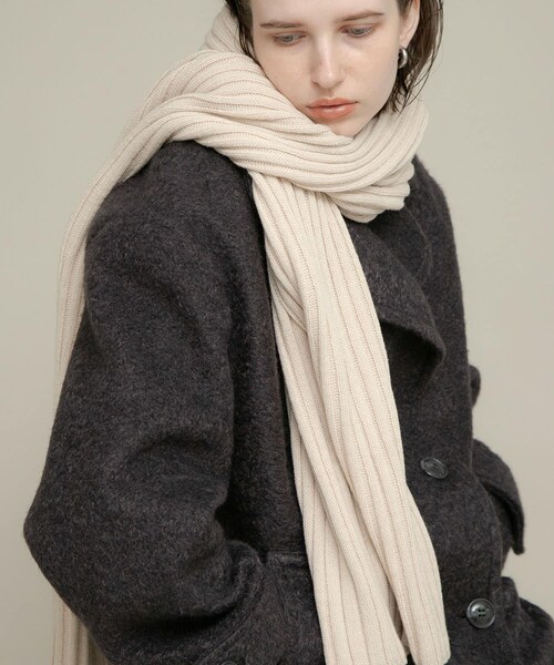 URBAN RESEARCH Sonny Label（アーバンリサーチサニーレーベル）の「リブニットマフラー（マフラー・レディース・ブラック/ブラウン/グレー/エクリュ・one）」の6枚目の写真