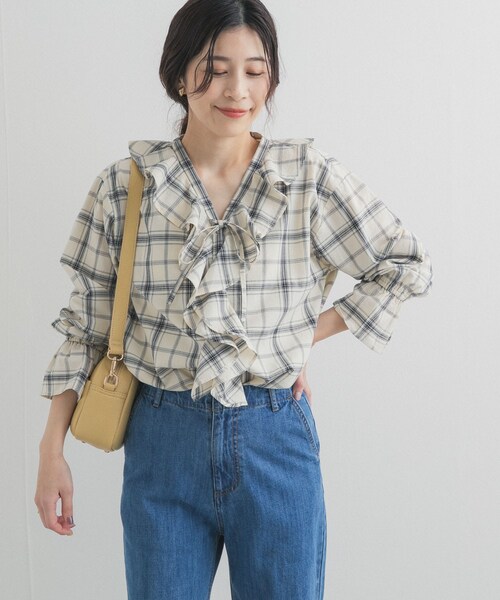 URBAN RESEARCH DOORS（アーバンリサーチドアーズ）の「チェックフリルブラウス（シャツ/ブラウス・レディース・BLUE系/BLACK系・Free）」の6枚目の写真