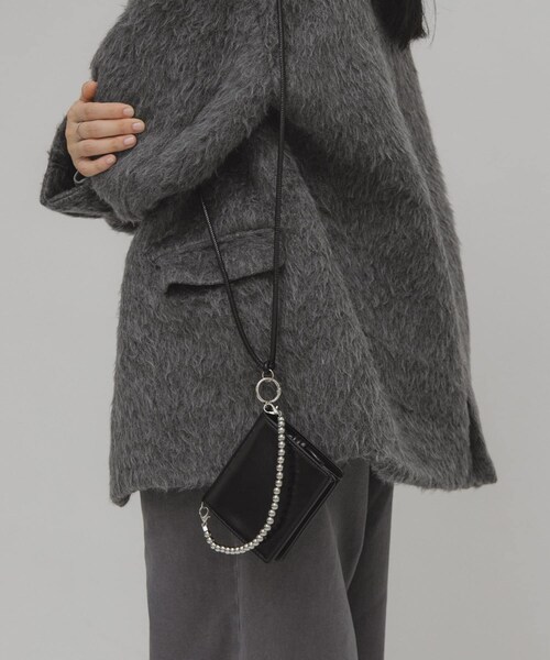 KBF（ケイビーエフ）の「ボールハンドル付きショルダーウォレット（財布・レディース・YELLOW/BLACK・One）」の5枚目の写真