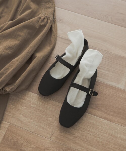 URBAN RESEARCH DOORS（アーバンリサーチドアーズ）の「サテンメリージェーン（パンプス・レディース・BLACK/NAVY・36/37/38）」の5枚目の写真