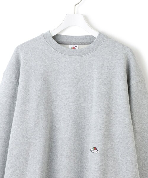ADAM ET ROPE'(アダムエロペ)の「【HOMME girls×FRUIT OF THE LOOM】Crewneck Sweatshirt(スウェット・レディース・グレー・S)」の4枚目の写真