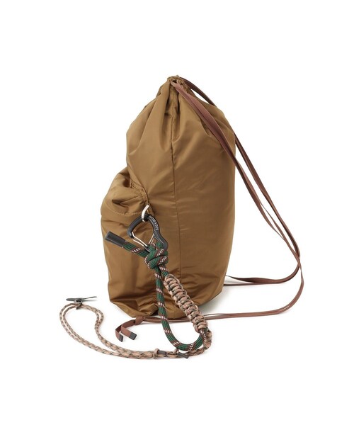 ADAM ET ROPE'(アダムエロペ)の「【NOMADIS for ADAM ET ROPE'】別注 ストラップ付 LATT(バックパック/リュック・レディース・ブラック/ブラウン・F)」の12枚目の写真