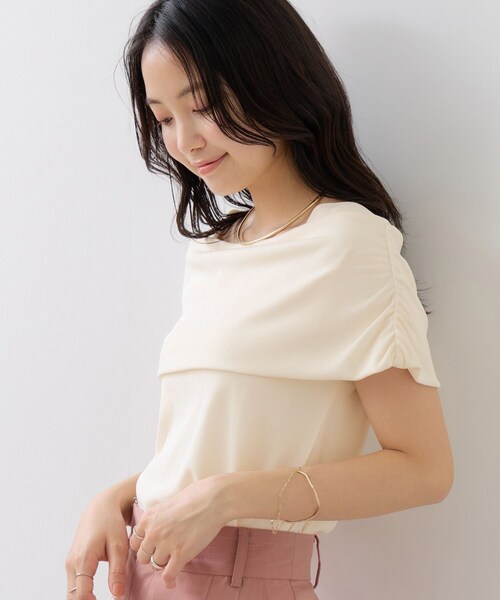 VIS(ビス)の「サイドギャザーオフショルダーカットソー/接触冷感(Tシャツ/カットソー・レディース・キナリ/ダークブラウン/ライトグリーン/レッド・F)」の9枚目の写真