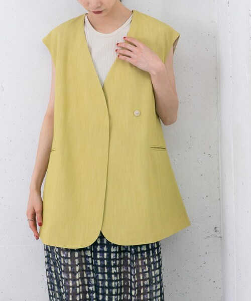 KBF（ケイビーエフ）の「ラウンドノーカラージレ（テーラードジャケット・レディース・YELLOW/IVORY/GREIGE・one）」の4枚目の写真