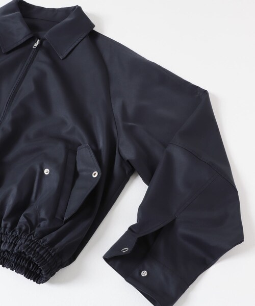 KBF（ケイビーエフ）の「ブライトZIPブルゾン（ブルゾン・レディース・BEIGE/D.NAVY・one）」の21枚目の写真