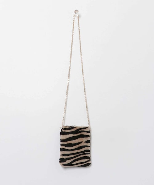 URBAN RESEARCH(アーバンリサーチ)の「CARUS AURA FUR BAG(ショルダーバッグ・レディース・ZEBRA/BROWN/CAPPUCCINO/別注GRAGE・-)」の4枚目の写真