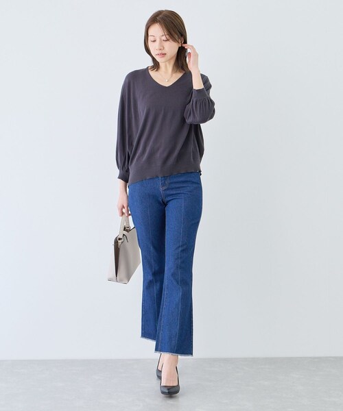 Jayro（ジャイロ）の「ピュアコットンカルマネックプルオーバー（ニット/セーター・レディース・スミクロ/ライトグレー/オフホワイト・F）」の9枚目の写真