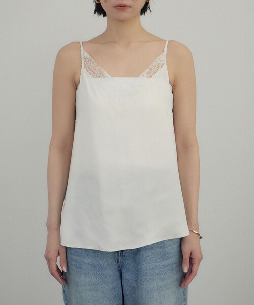 ADAM ET ROPE'（アダムエロペ）の「フレンチレースフィブリルサテンキャミソール（キャミソール・レディース・ブラック/オフホワイト・F）」の15枚目の写真