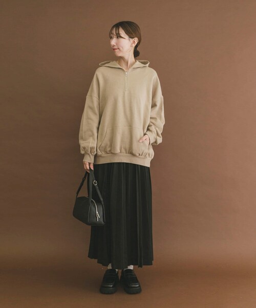 ITEMS URBANRESEARCH(アイテムズ アーバンリサーチ)の「ハイヒートコットンハーフジップスウェット(パーカー・レディース・BEG/GRY/BLK・Free)」の21枚目の写真